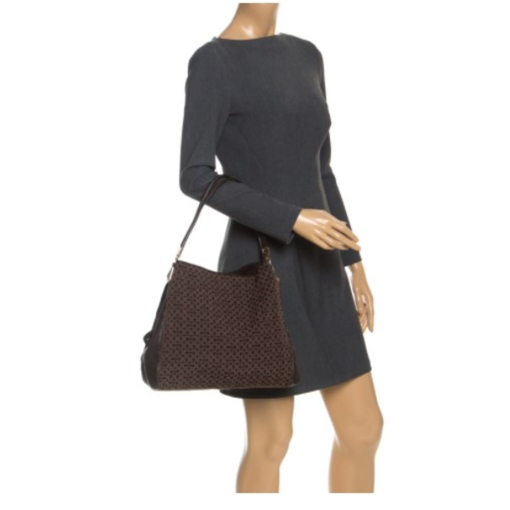 EUC Coach Brown Signature Canvas & Leather Edie 31 Shoulder Bag #26281 - Picture 2 of 7